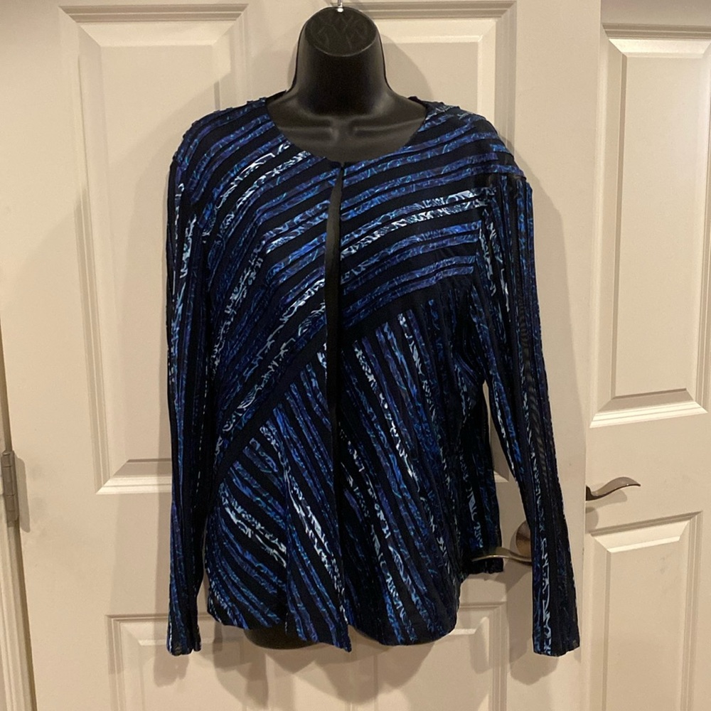 NWT. Chico’s Size 2 (12) shades of blue ombré Auden stripe jacket - NWT